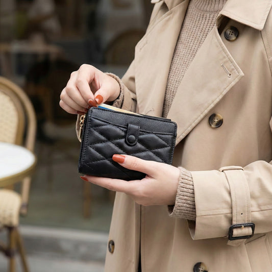 Women's Compact Genuine Leather Wallet – Luxury Quilted Design with 7 Card Slots, Side Zipper Pocket & Secure Snap Closure
