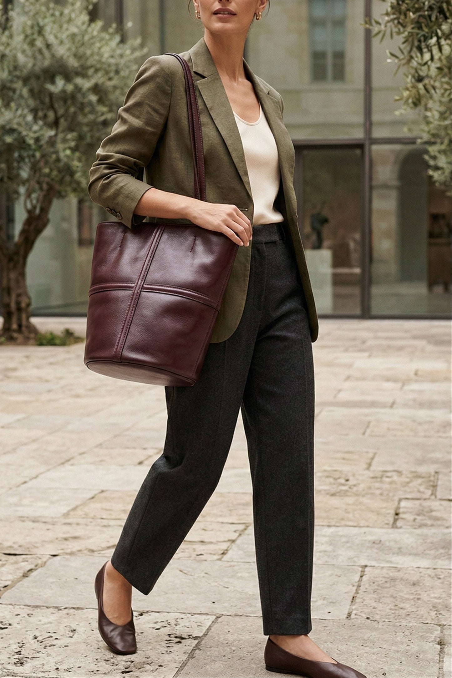 VERONA - The Signature Leather Bucket Tote | 100% Cowhide Leather Bucket Bag | Large Capacity Everyday Shoulder Tote | Wine Red & Black