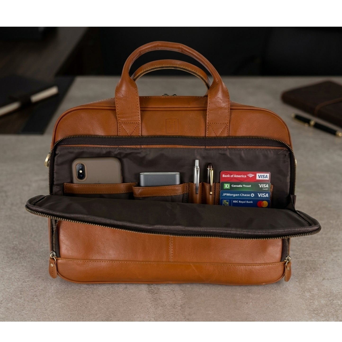 Hideclusive Vintage Leather Men's Briefcase – 15" Professional Laptop Messenger Bag