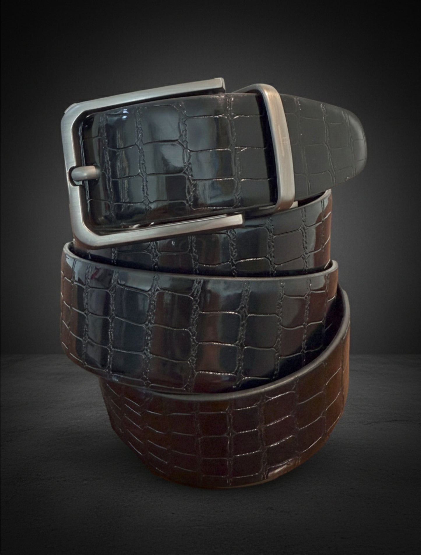 Hideclusive Premium Leather Belt, Crocodile Print Pattern, Reversible, Black and Cherry Brown, 35mm Width, Chrome Twist Buckle