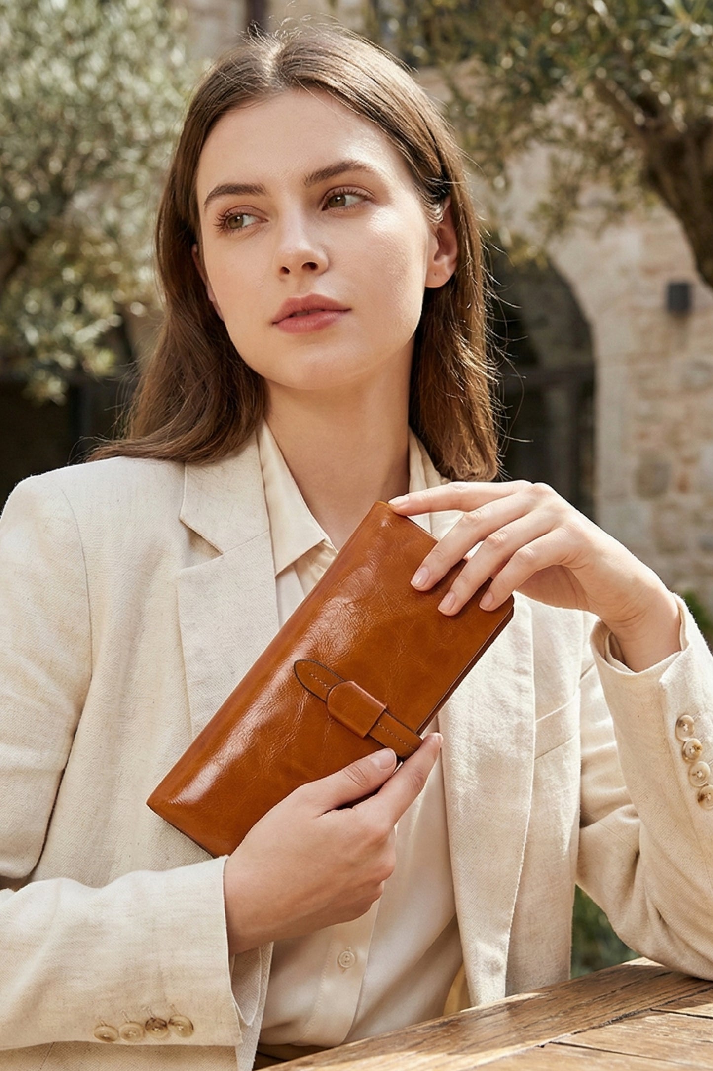 Hideclusive Women’s Signature Oil Wax Cowhide Leather Clutch – Premium Long Wallet & Purse